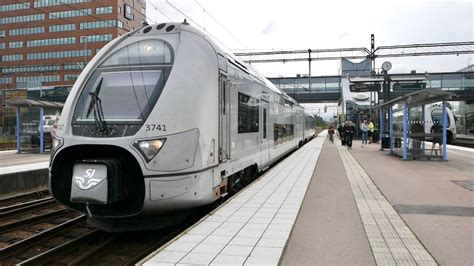 tåg mellan västerås och stockholm